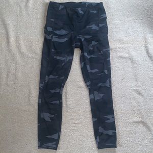 Athleta size small camo leggings
